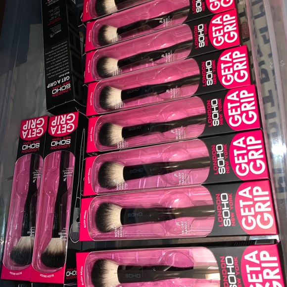 Soho N.Y.C. Vegan Makeup Brush Set - Cruelty-Free Flawless  Soho blush brushes